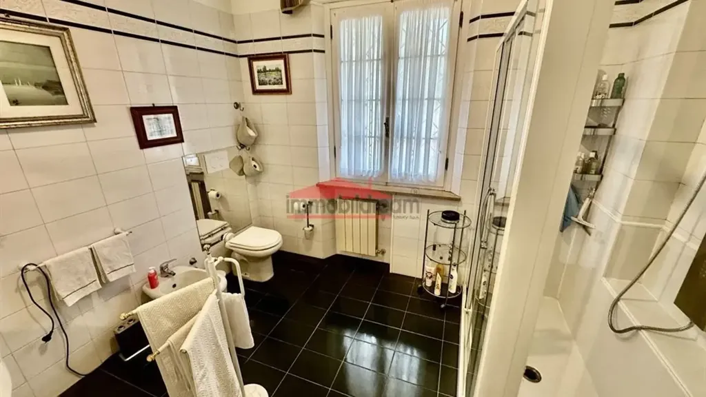 Salles de bain - Bifamiliar Villa with Garden in Grottaferrata