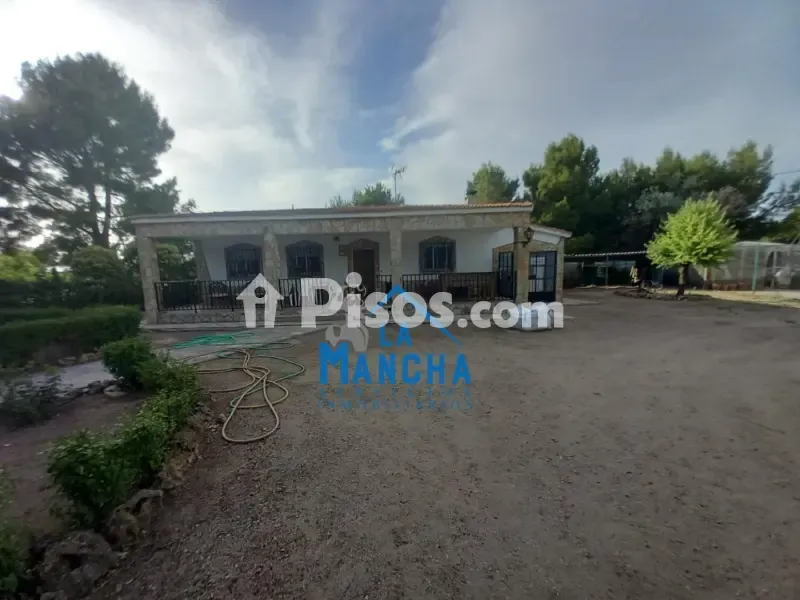 Välivaade - Rustic House with Pool in Jaén Road Area