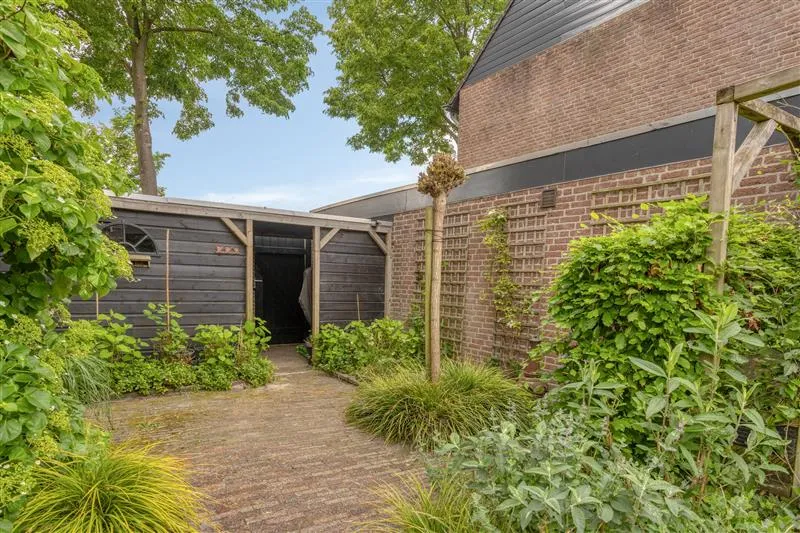 Maison 8 pièces à Breda