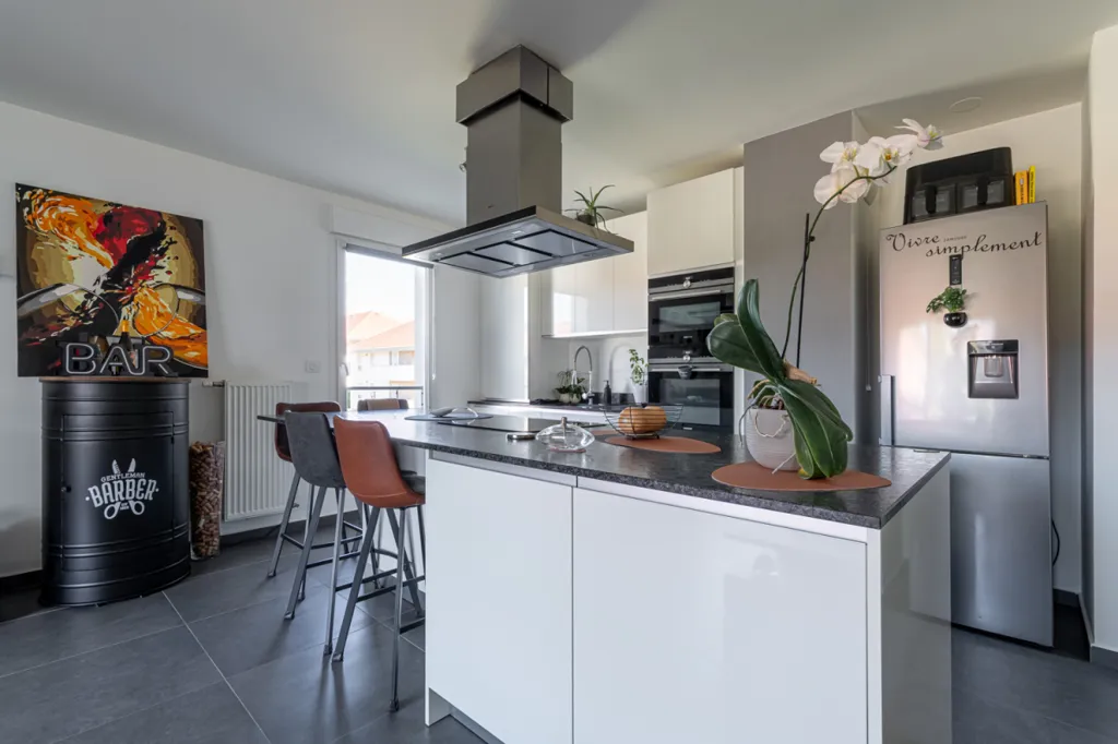 Köök - Apartment with Terrace in Poisy