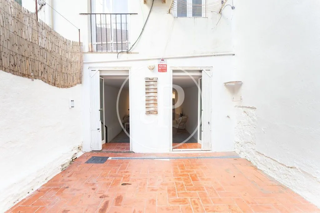 Aed - Duplex Flat with Garden in Barcelona