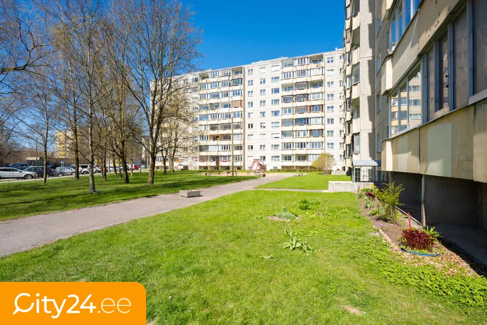 Jardin - Renovated Five-Room Flat in Lasnamäe