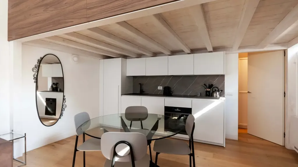 Salle à manger - Stylish Studio with Mezzanine in Milan