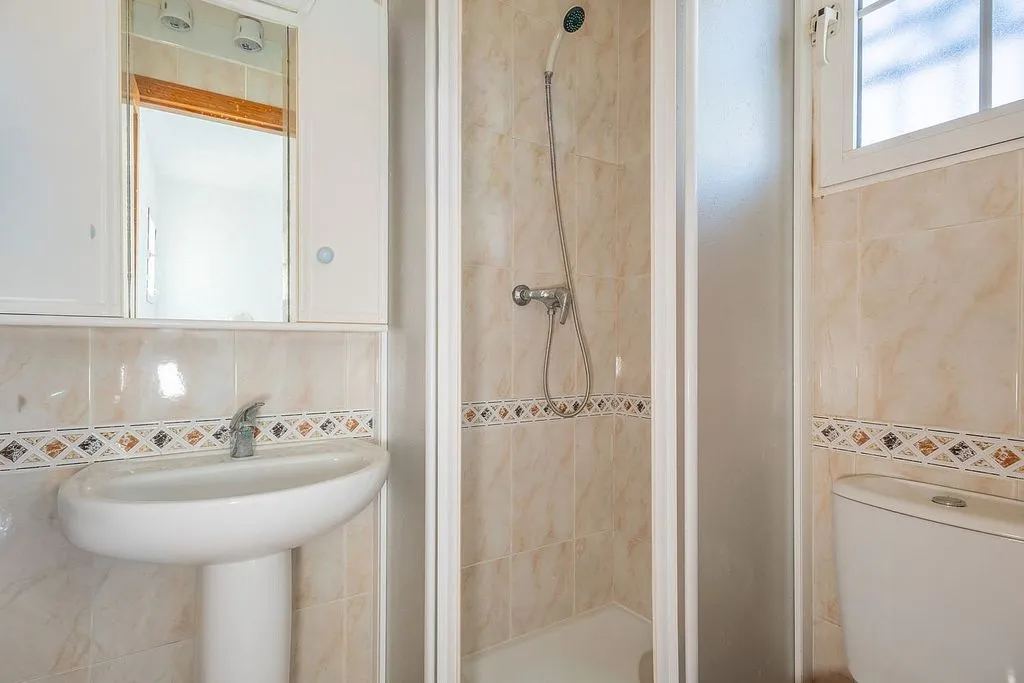Salles de bain - Semi-Detached House with Pool in Torrevieja