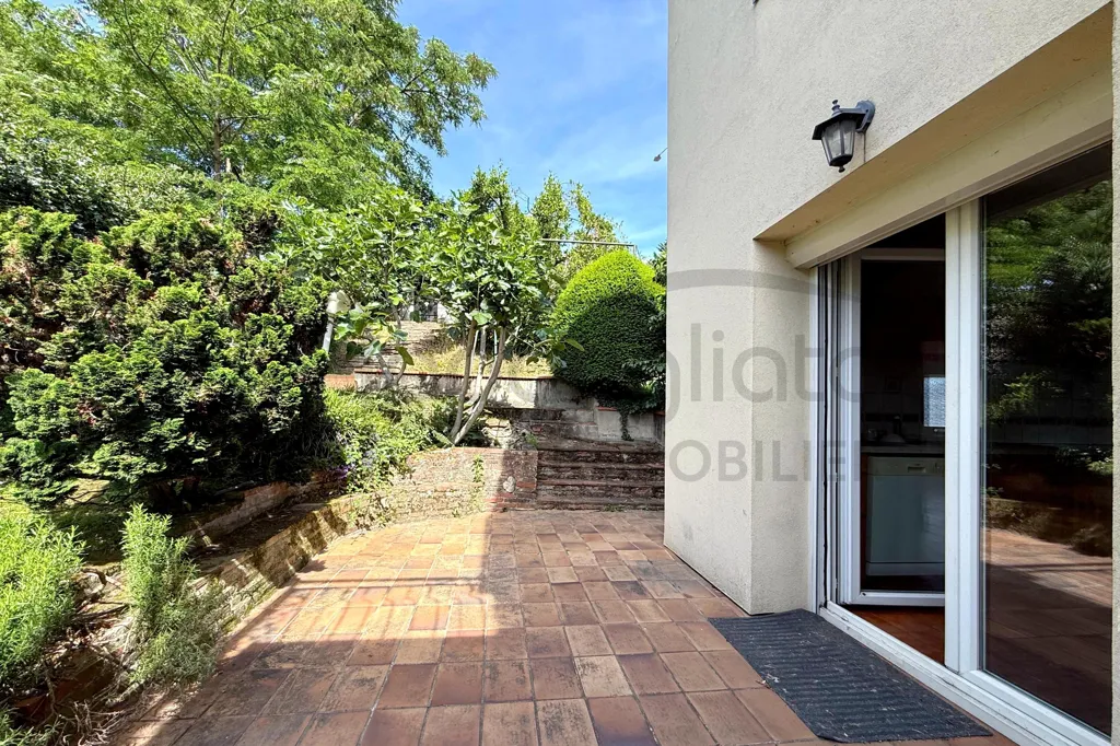 Terrace - Individual House with Garage in Blagnac