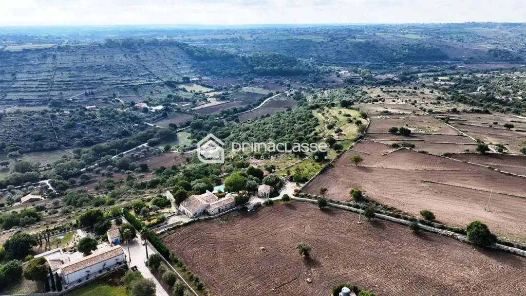 Vista aerea - Restored Casale with Pool in Modica Sorda