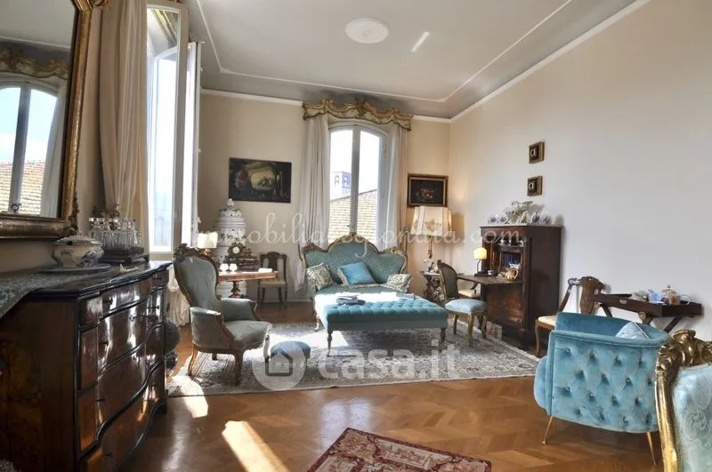 Elutuba - Elegant Apartment with Terrace in Lucca