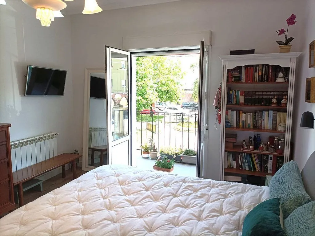Magamistoad - 2-Bedroom Flat with Balcony in Barreda