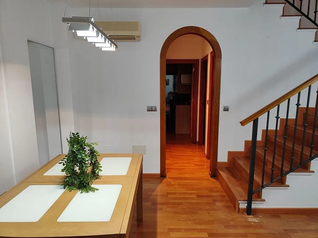 Söögituba - Adjoined Chalet with Seafront in Santiago de la Ribera