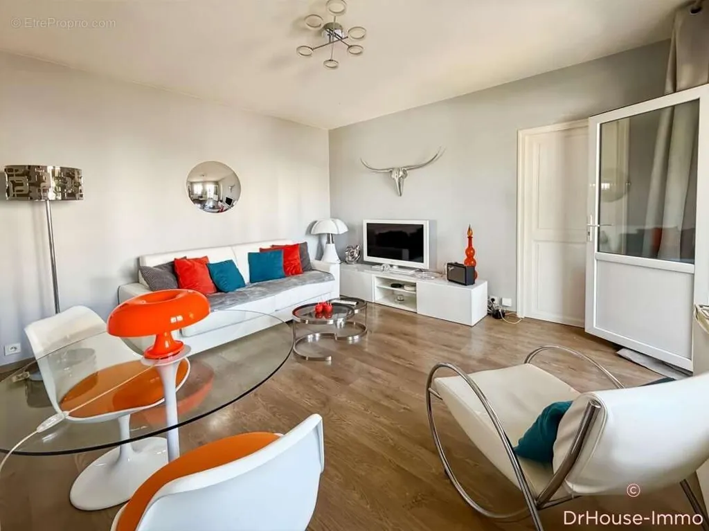 Living Room - 2-Bedroom Apartment with Balcony in Dijon