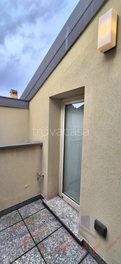 Terrass - Modern Apartment with Terraces in Lecco Centre