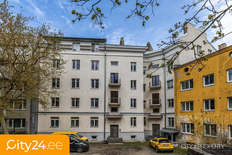 Aed - Character Apartment with Balcony in Tallinn City Centre