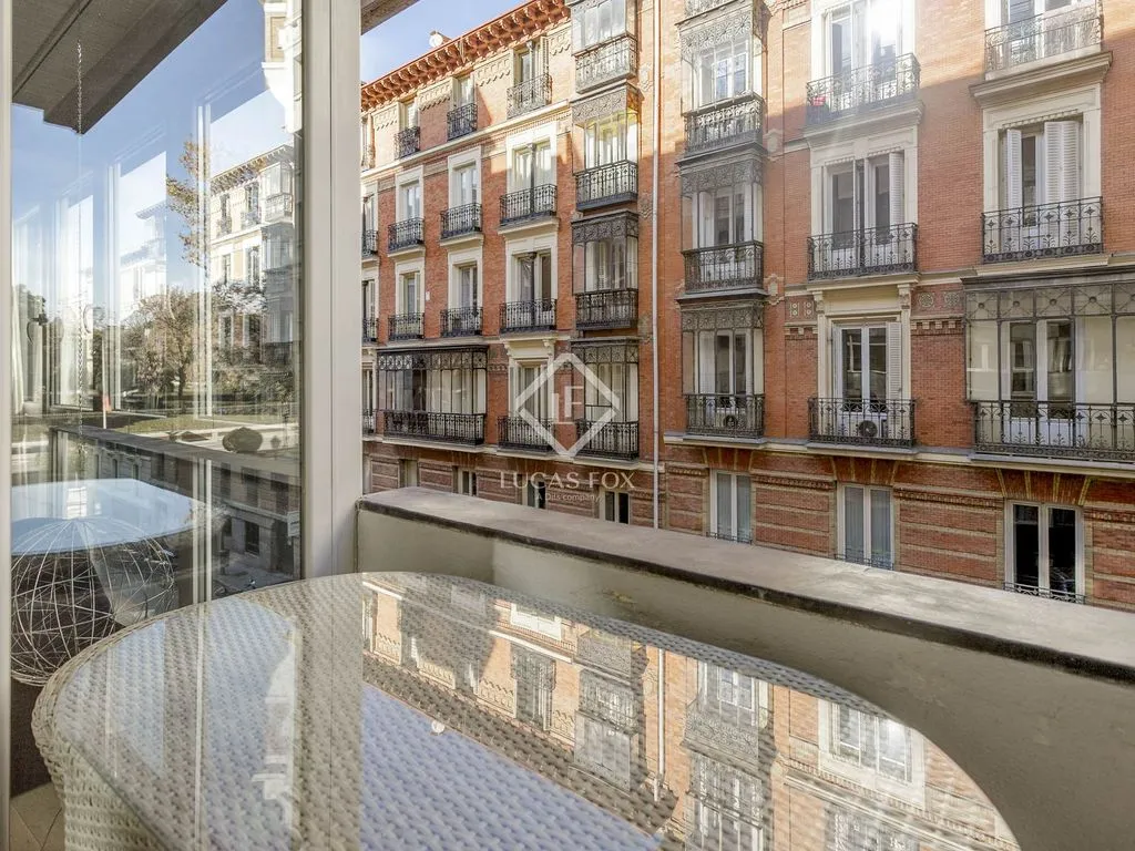 Balcon - Bright 1-Bed Flat in Jerónimos, Madrid