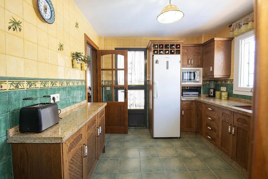 Köök - Chalet with Pool and Terrace in Nívar