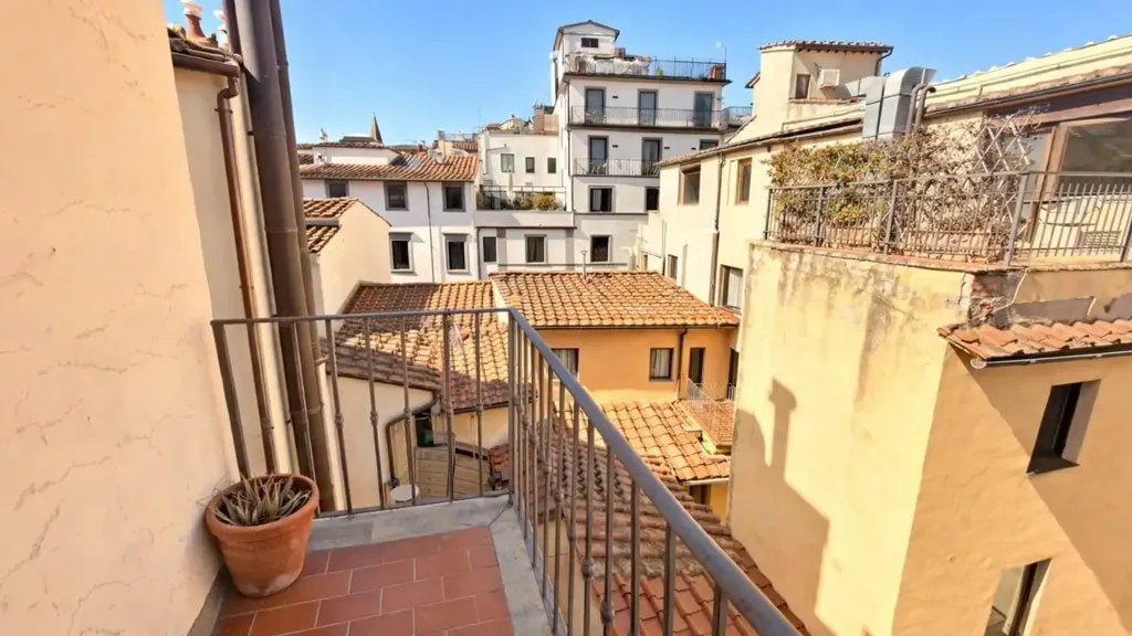 Rõdu - Charming Two-Level Apartment in Florence Centre