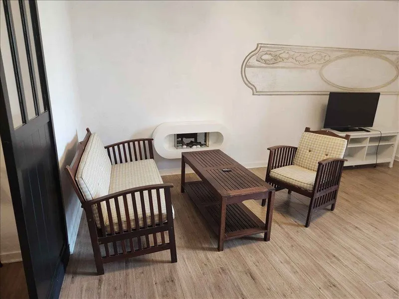 Elutuba - Duplex Flat with River View in Redon