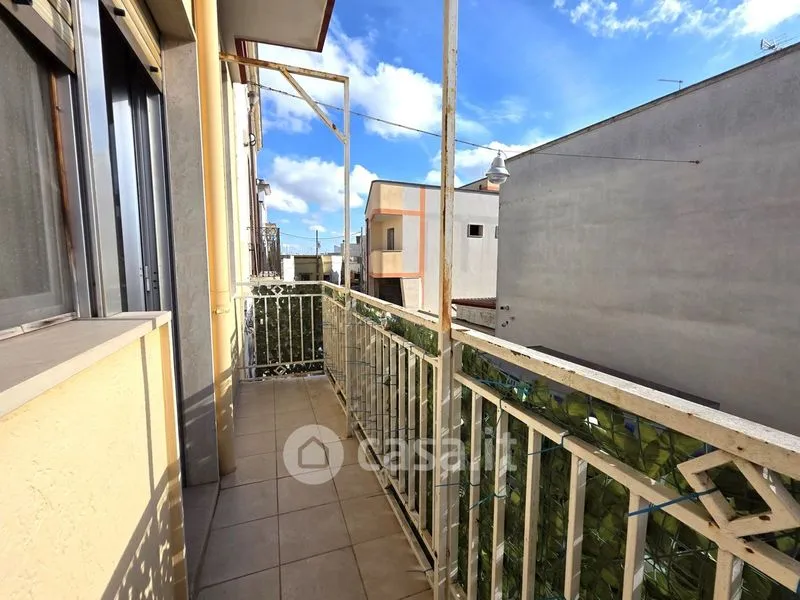 Rõdu - Three-Bedroom Flat with Balcony in Monteiasi