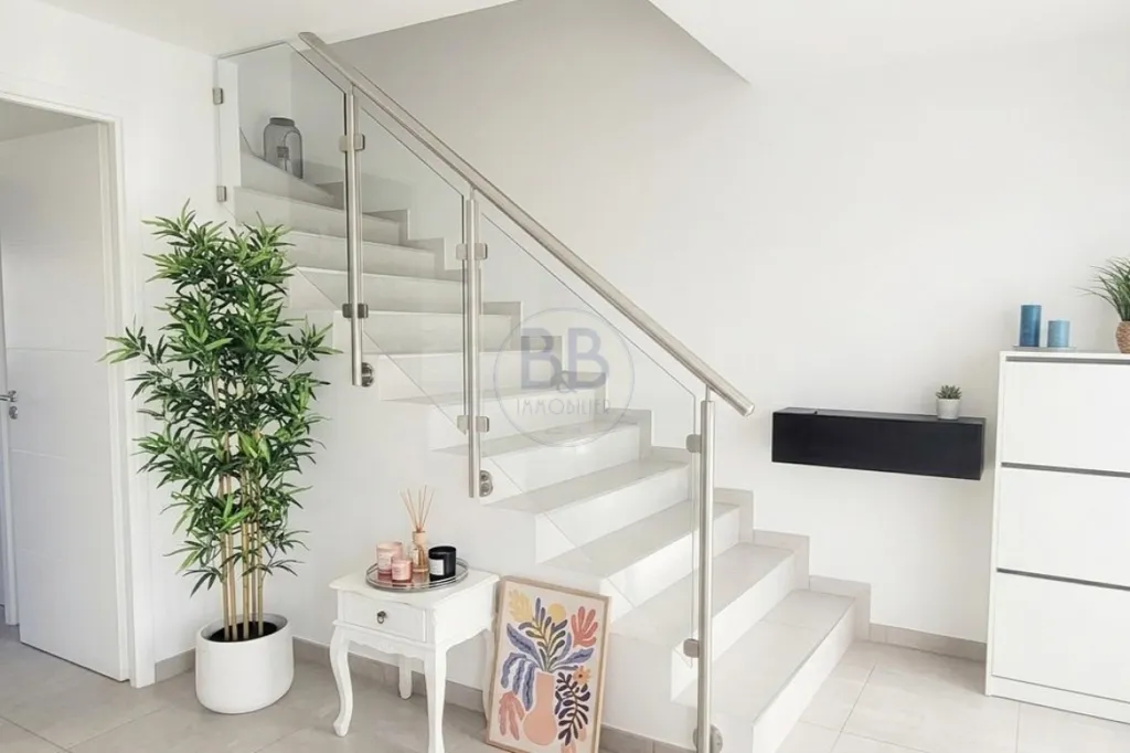 Toad - Charming Villa with Garden in Saint-Raphaël