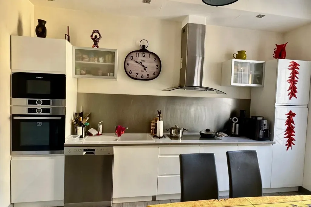 Cuisine - Appartement 4 Pièces dans Immeuble Art Déco à Nice