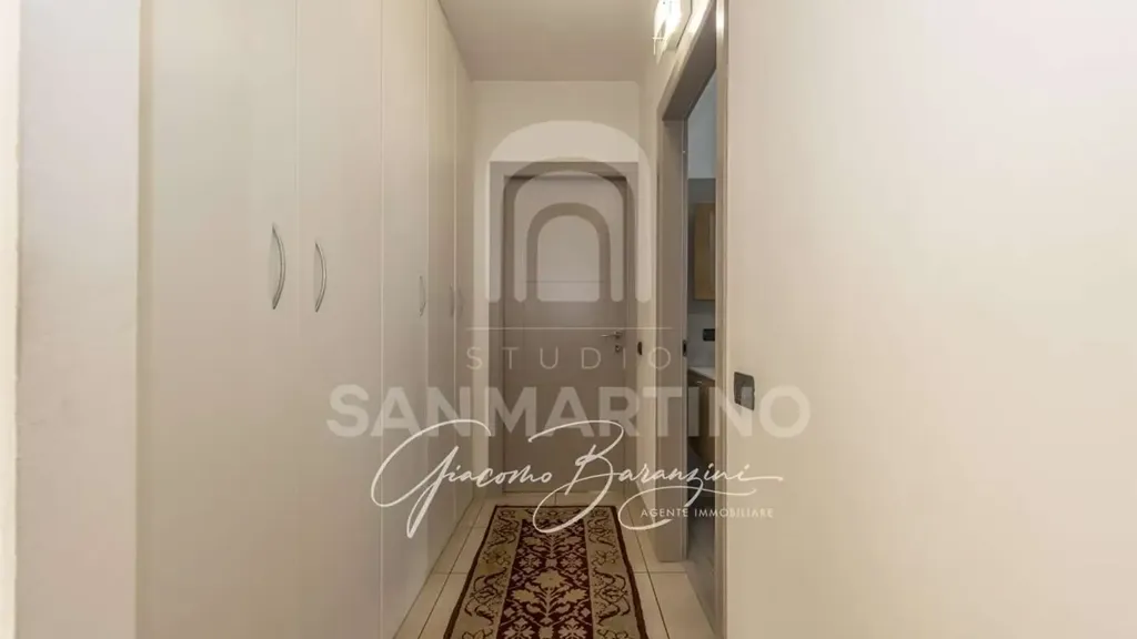 Entrée - Villa with Garden in Travedona-Monate