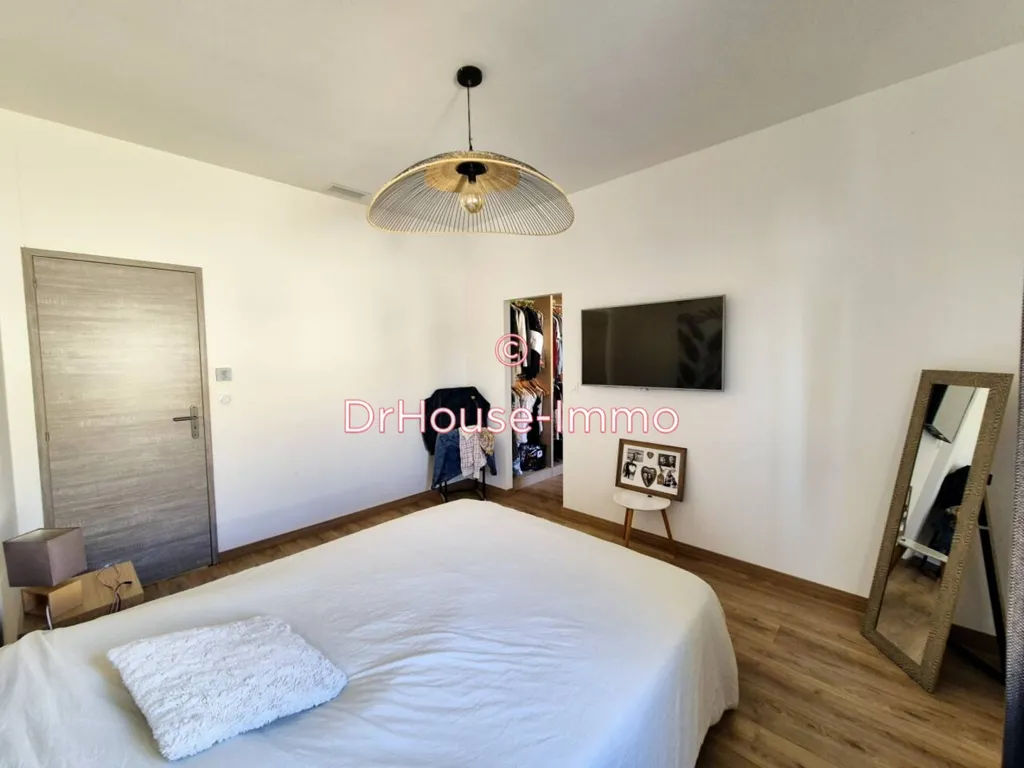 Chambres - Villa avec Piscine et Jacuzzi à Argeliers