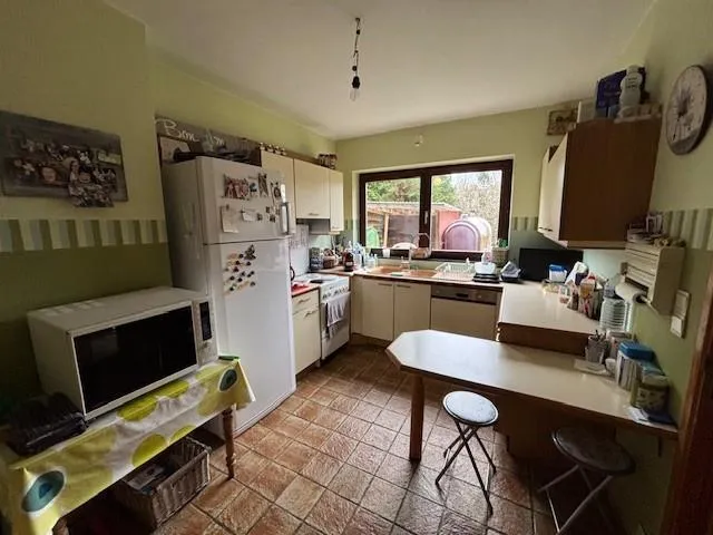 Cuisine - Maison 3 Façades avec Jardin à Pondrome