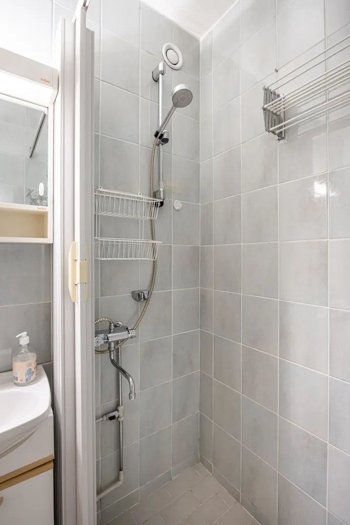 Salles de bain - Spacious Apartment with South Balcony in Valkeakoski