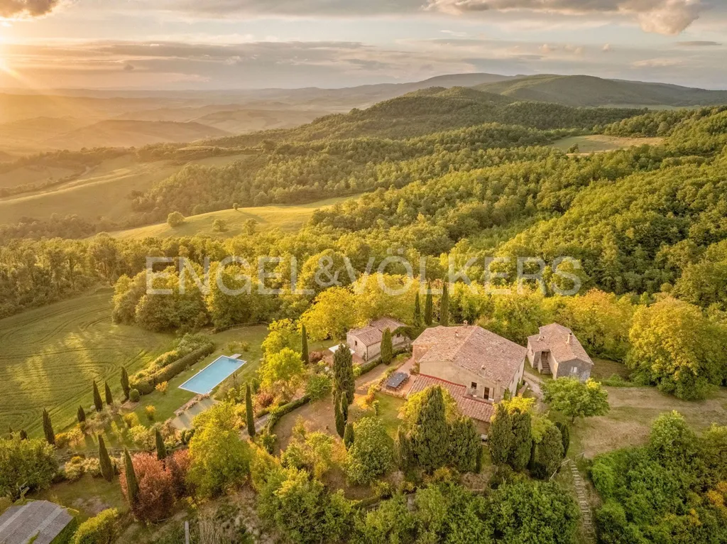 Õhuvaade - Rural Complex with Pool in Val d'Orcia