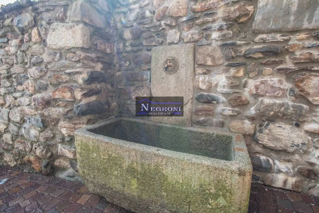 Aed - Luxury Apartment with Medieval View in Gromo