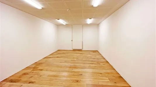 Stanze - Warehouse with High Ceilings in Viborg