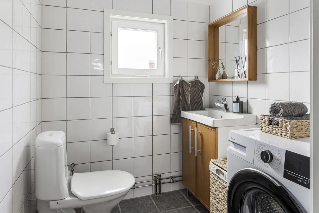 Salles de bain - Terraced House with Garden in Ullvi Backar