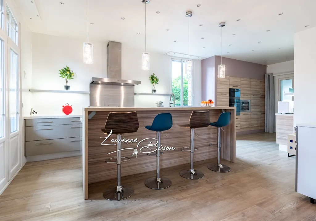 10-room house in Le Raincy