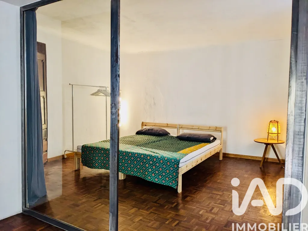 Chambres - Appartement de Standing avec Plafonds Hauts à Avignon
