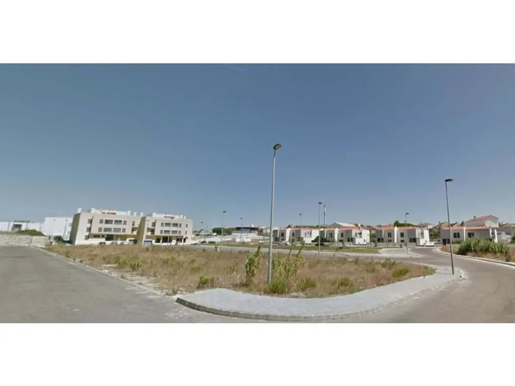 Aed - Building Land in Central Cartaxo