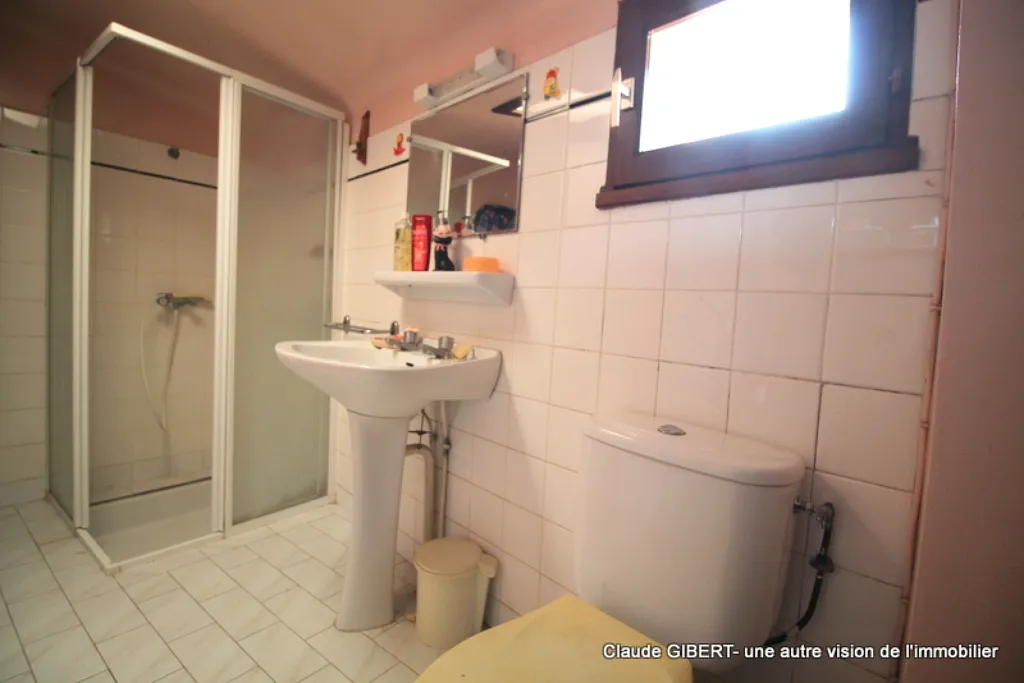 Salles de bain - Maison de Village T4 avec Garage à Mèze