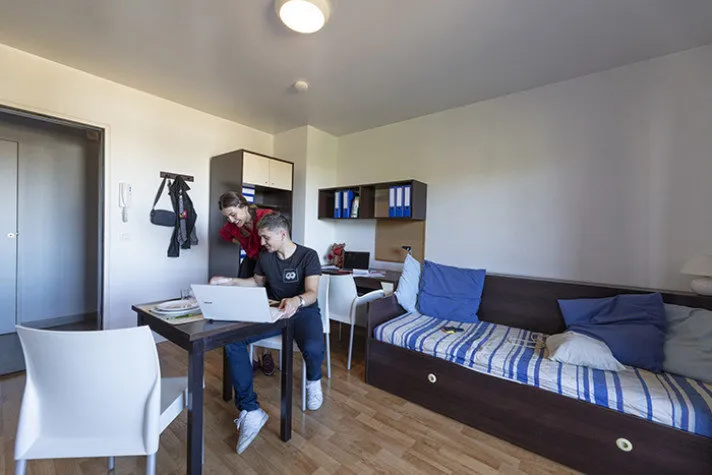 Chambres - Studio Meublé à Proximité du RER A à Rueil-Malmaison
