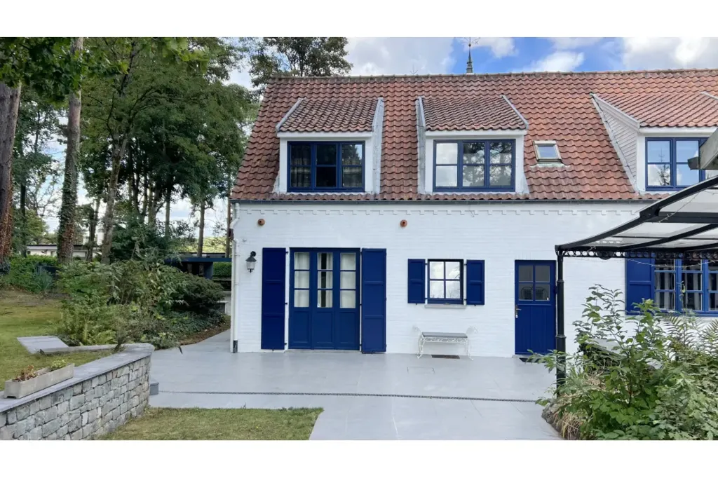 Extérieur - Villa 4 façades avec piscine à Bierges