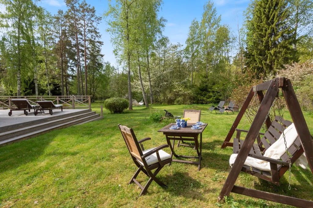 Giardino - Well-Maintained Cottage with Garden in Runmarö