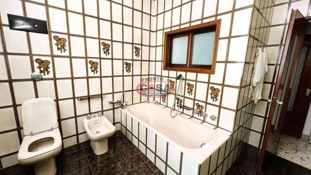 Salles de bain - Spacious Apartment with Balcony in Marsala