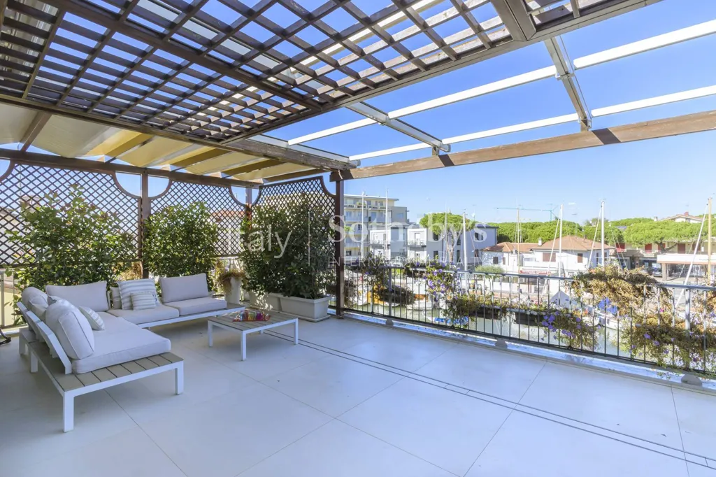 Terrasse - Attic with Terrace overlooking Port Canal in Cervia