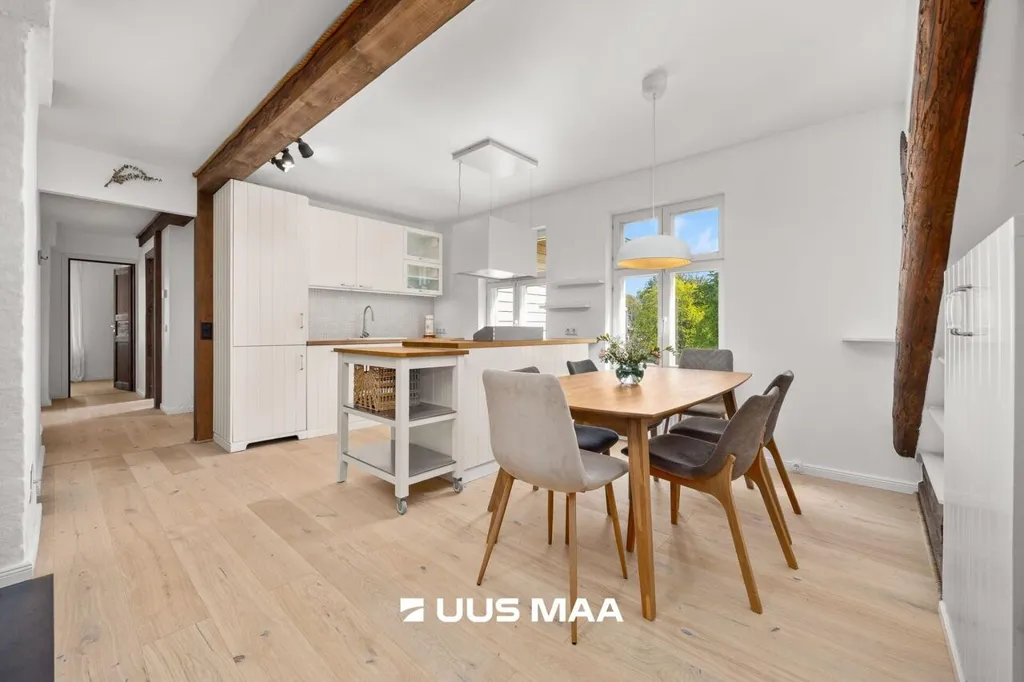 Söögituba - Flat with Recent Renovation in Tallinn