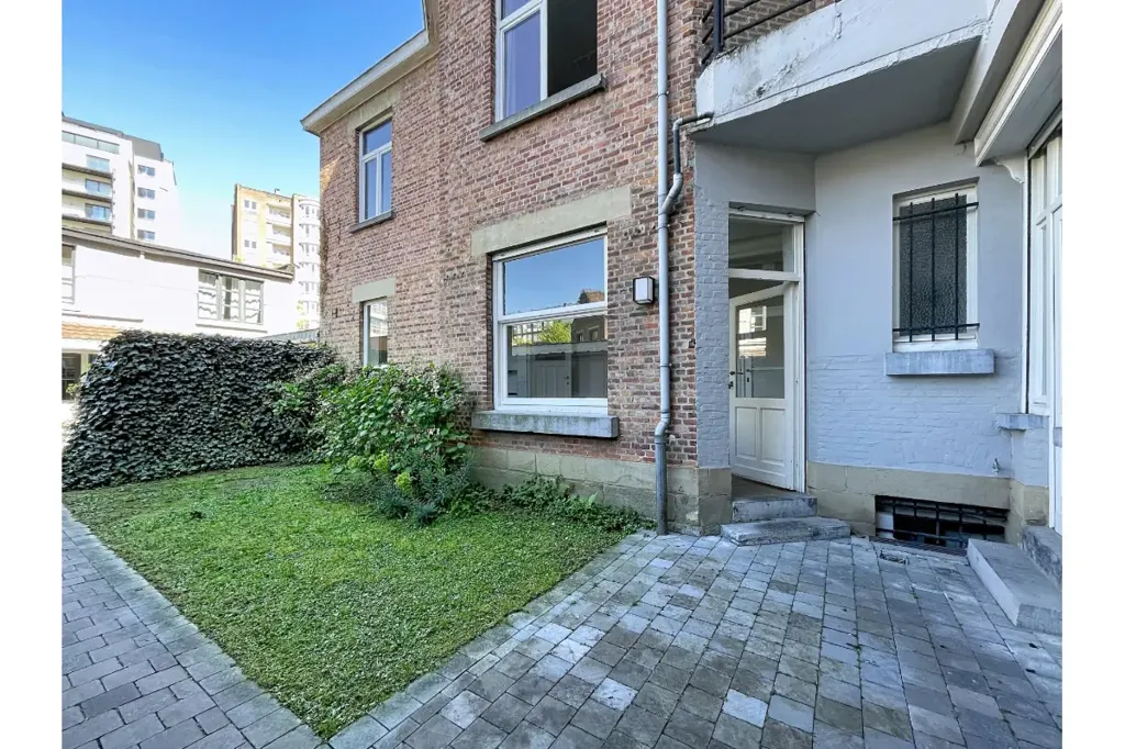 Exterior - Duplex Apartment with Garden in Ixelles
