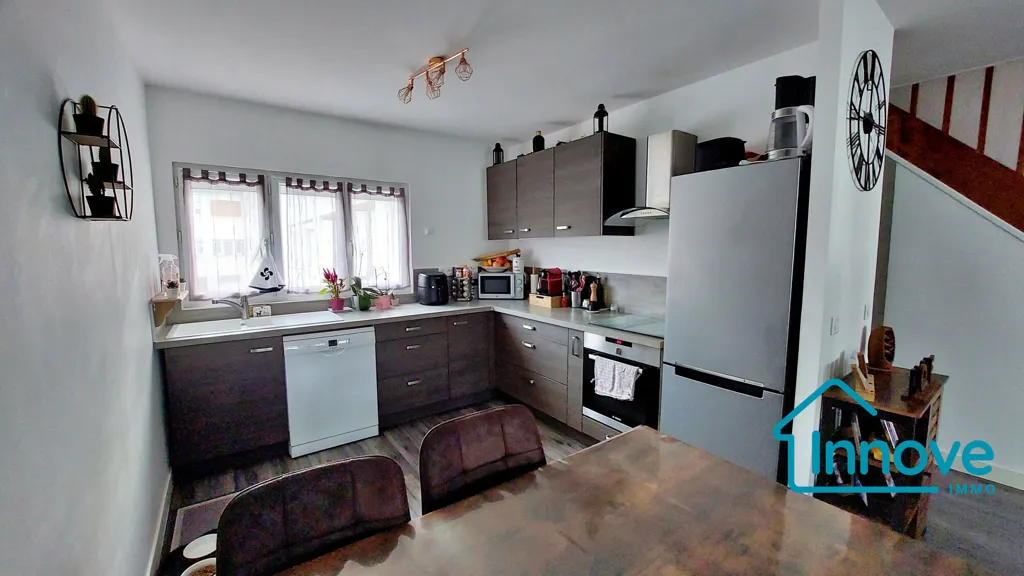 Cuisine - Maison 4 Pièces avec 'Zéro Entretien' à Villepreux