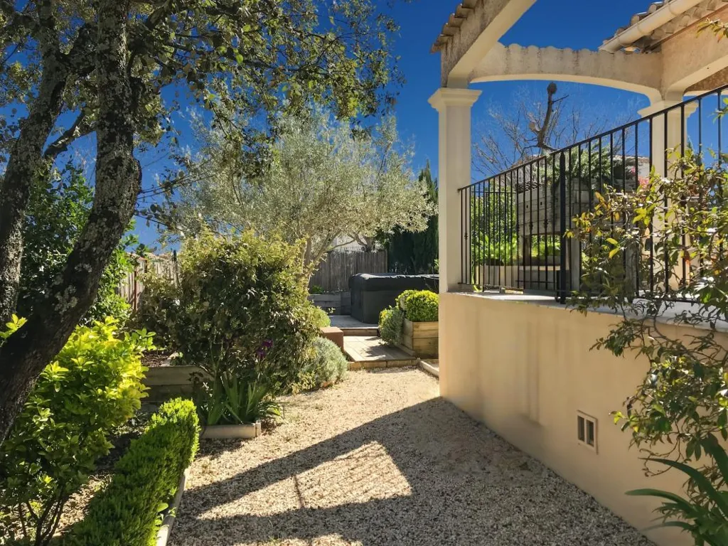 Terrass - Charming House with Studio near Uzès