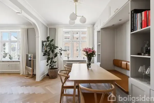 Dining Room - Apartment with Balcony in Frederiksberg