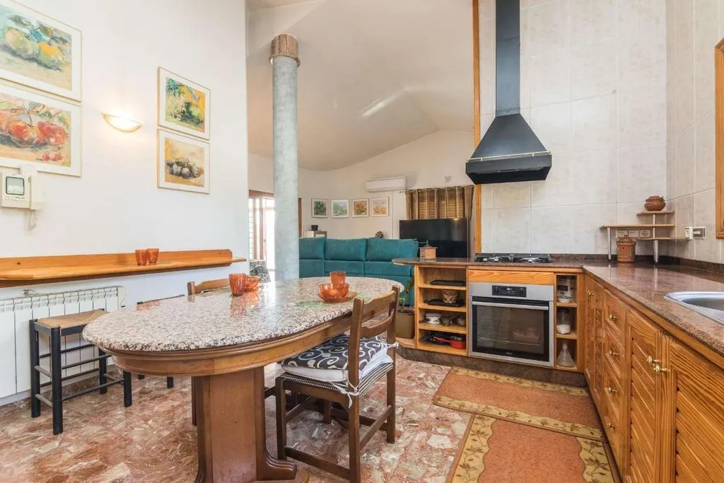 Cuisine - Luxury Villa with Pool in Elche