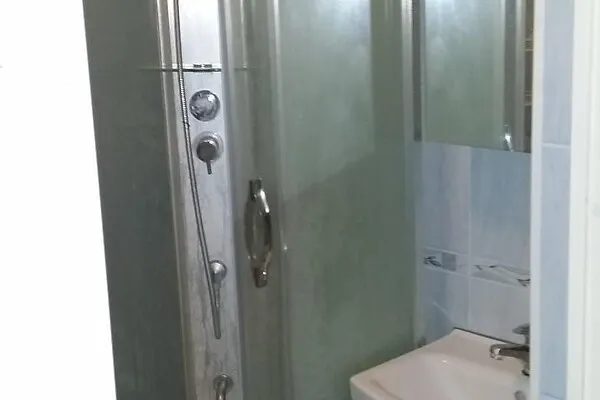 Salles de bain - Appartement 3 pièces à Põltsamaa vald