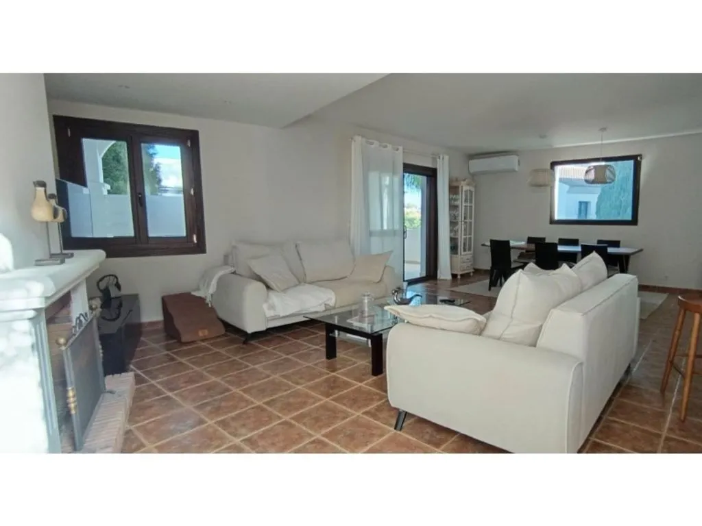 Séjour - Semidetached House with Patio in Estepona