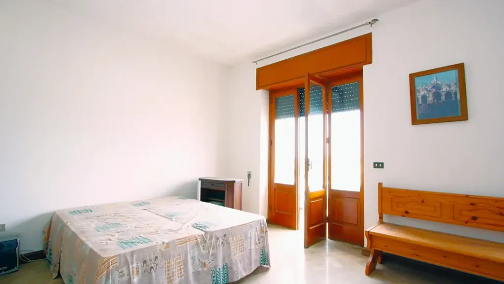 Magamistoad - Contemporary Apartment with Balcony in Matino