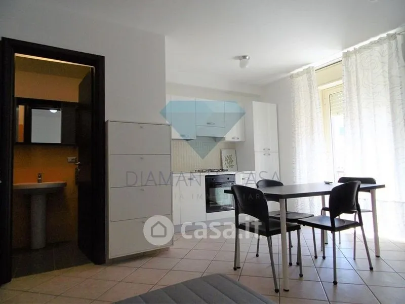 Söögituba - Studio Flat with Balcony in Catania